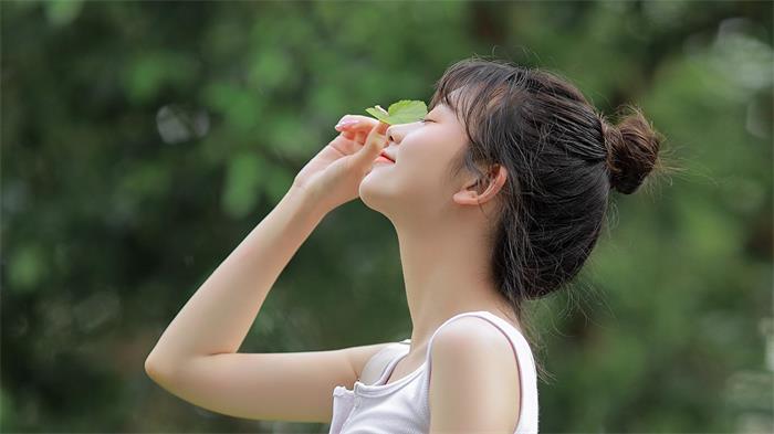 熊果苷美白淡斑水乳怎么样,熊果苷焕亮