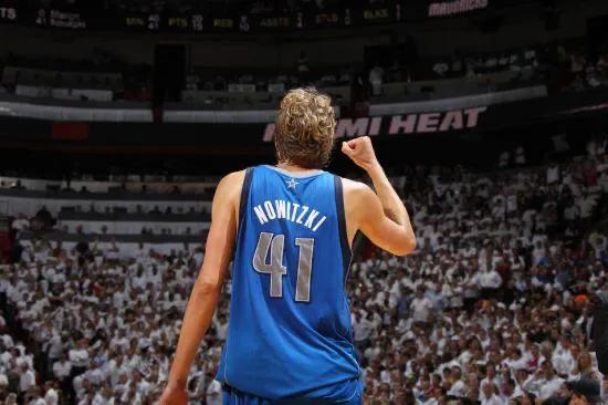 nba德克诺维茨基,德克诺维茨基球星卡