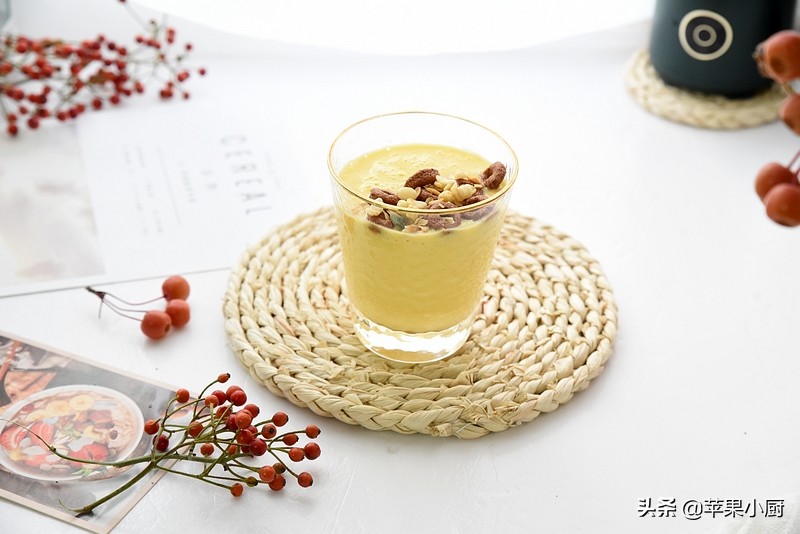 牛奶果汁饮品最简单的做法,天冷喝个鲜果茶