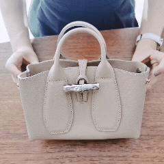 珑骧的包包怎么样好看吗,珑骧包包硬吗