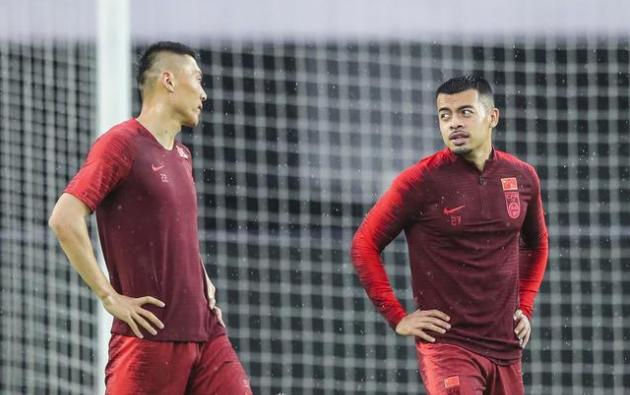 足球队一年要花多少钱,从小培养足球运动员要花多少钱