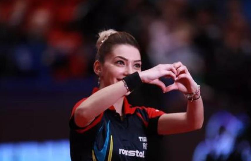 乒乓球女子被批评,乒乓球女神被检举视频