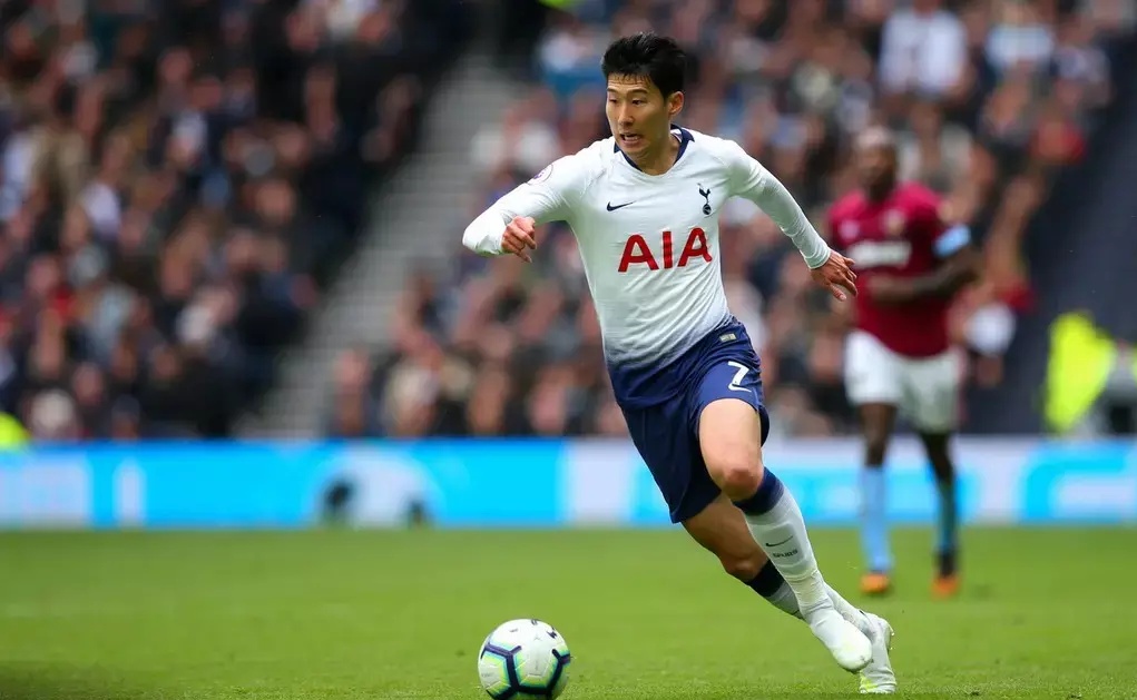 鏃ユ湰闊╁浗瓒崇悆闃靛瀵规瘮,鏃ユ湰鍜岄煩鍥界殑瓒崇悆鐪熺殑鍘夊