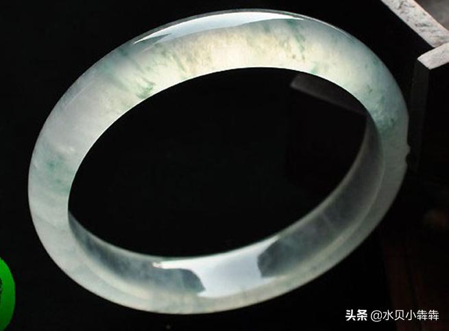 最好的冰种蓝色翡翠,通透糯冰种翡翠