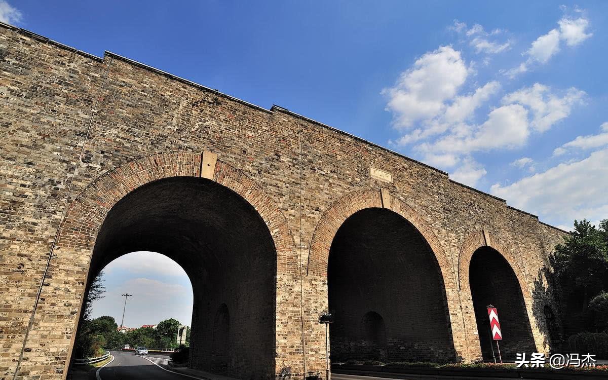 南京1937:中山路坦克大决战?小报编撰内容堪比横店抗日