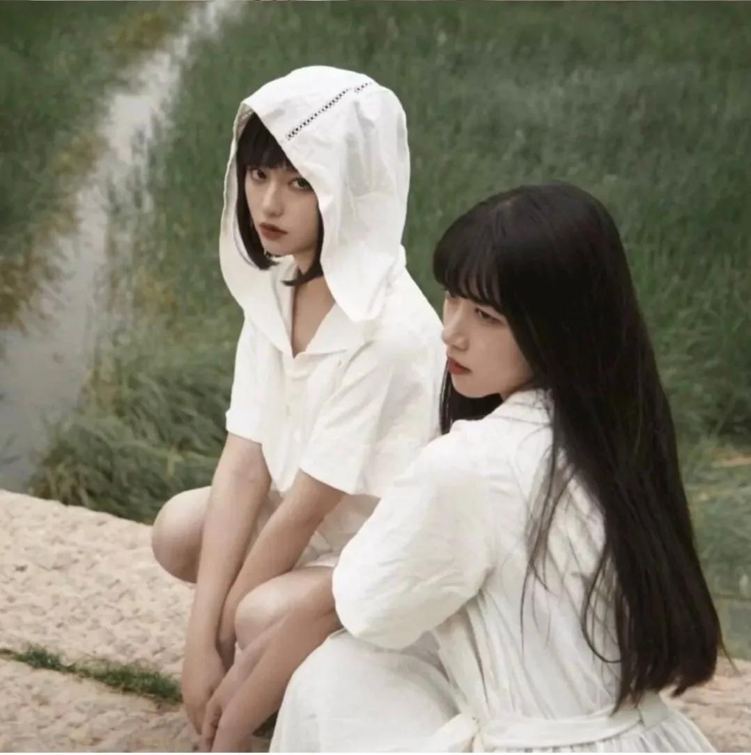 姐妹头像动漫一左一右,头像姐妹两人一左一右