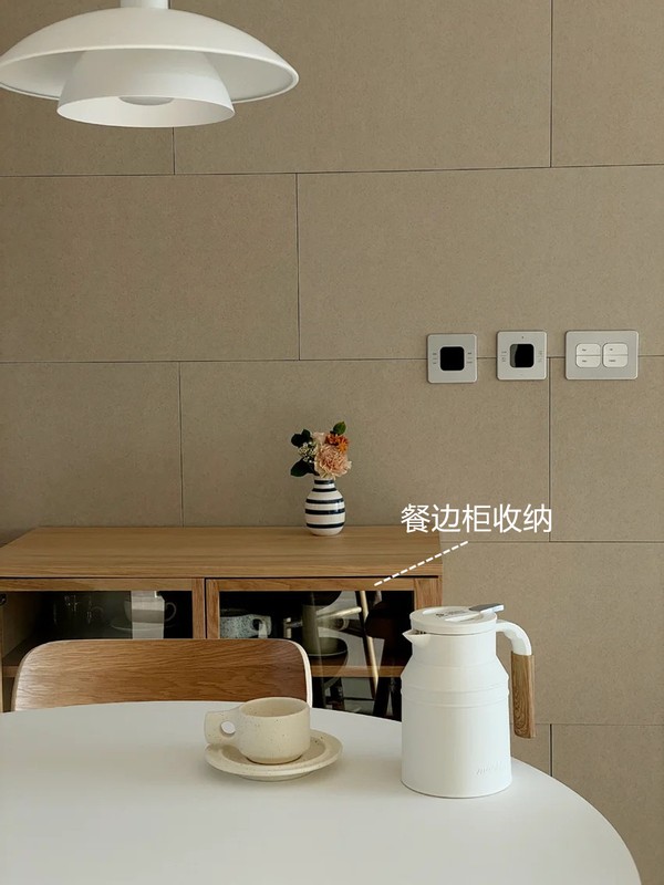 韩国太太客厅坚持不放柜子，茶几扔掉，116㎡反而比样板间干净