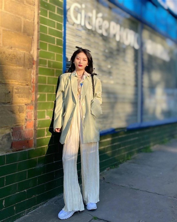 穿老爹鞋怎么搭配才好看,老爹鞋要搭配什么裤子穿