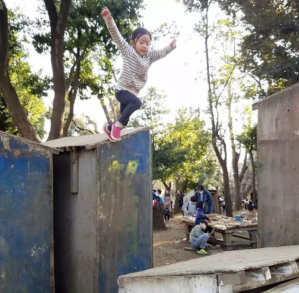 日本有个公园相当“危险”，家长却抢着把孩子送去玩