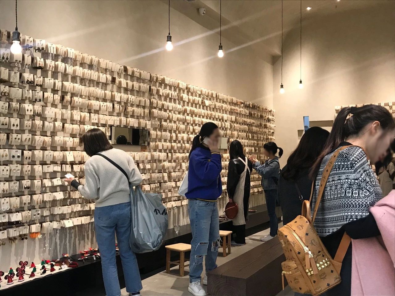 广州东大门女装清仓,东大门清仓大甩卖