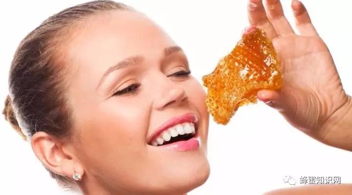 春季喝蜂蜜的作用与功效,春天喝蜂蜜的好处