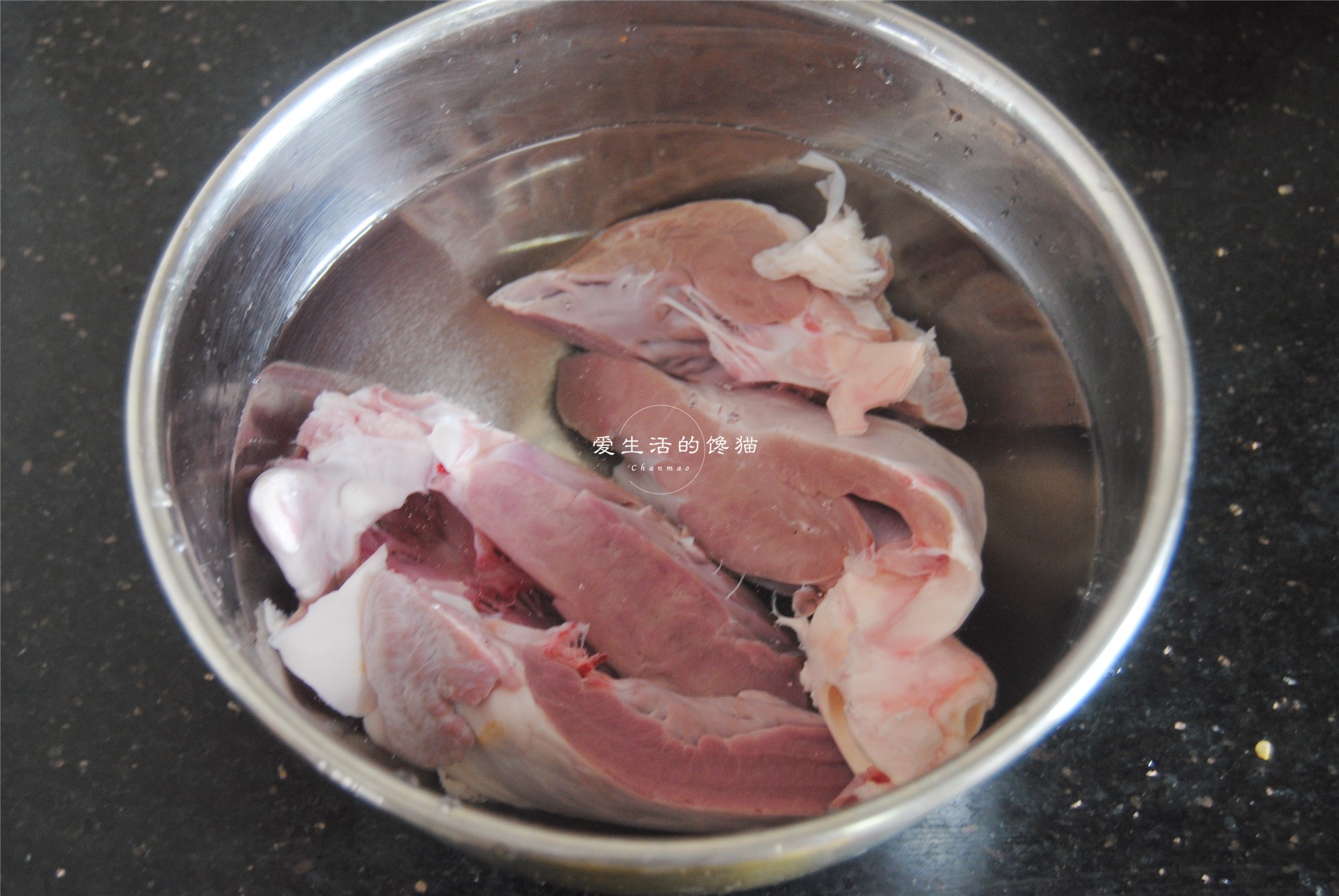 爆炒粉肠猪肝猪心瘦肉的家常做法,爆炒熟猪心要不要焯水