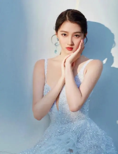 关晓彤为什么被称为京圈格格,关晓彤京圈格格怎么由来