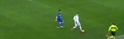 诺伊尔和内马尔点球大战,诺伊尔扑出内马尔单刀