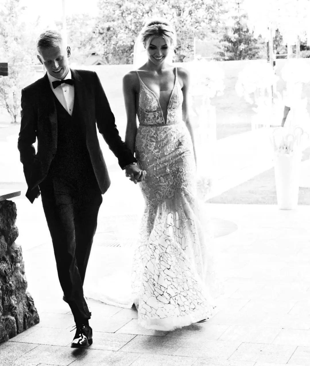 一吻定情到修成正果，乌克兰足坛新皇津琴科与美女记者维兰达