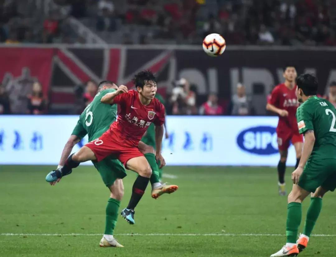 上港杨世元防线,上港后腰杨世元