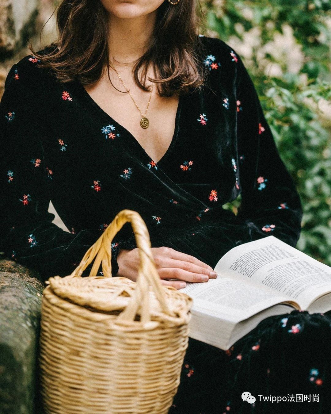 巴黎女孩春天穿什么裙子,法国女人夏天穿什么裙子