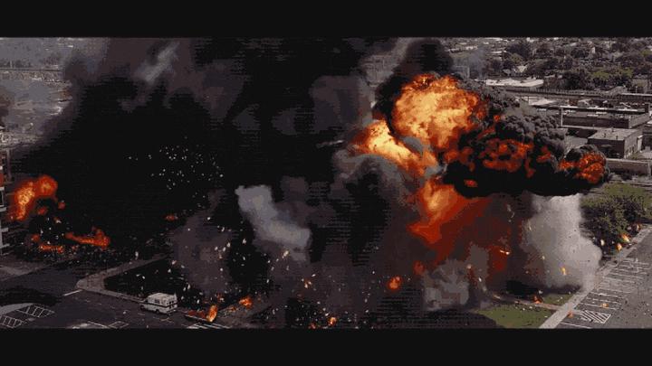 做饭液化气爆炸怎么办,做饭途中煤气罐冒火怎么回事