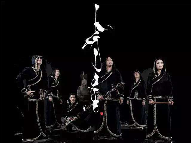 “我”不梳脏辫、不漏纹身也不染发，依旧是个说唱狠人