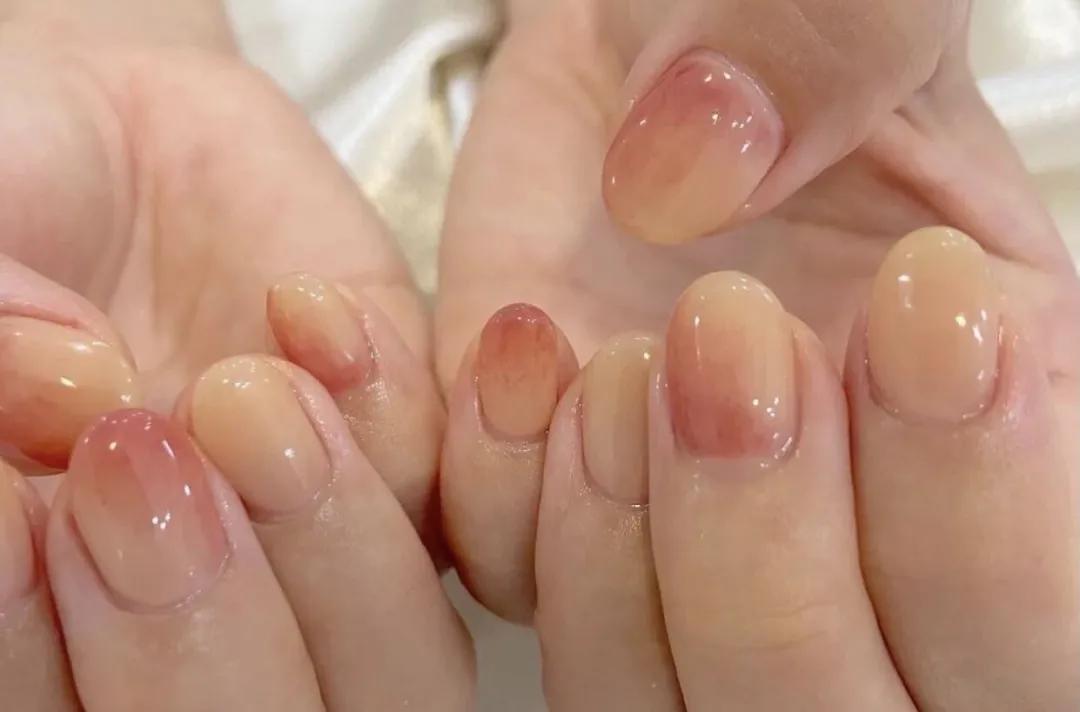 短甲美甲手绘简单款式,美甲小清新简约手绘图片