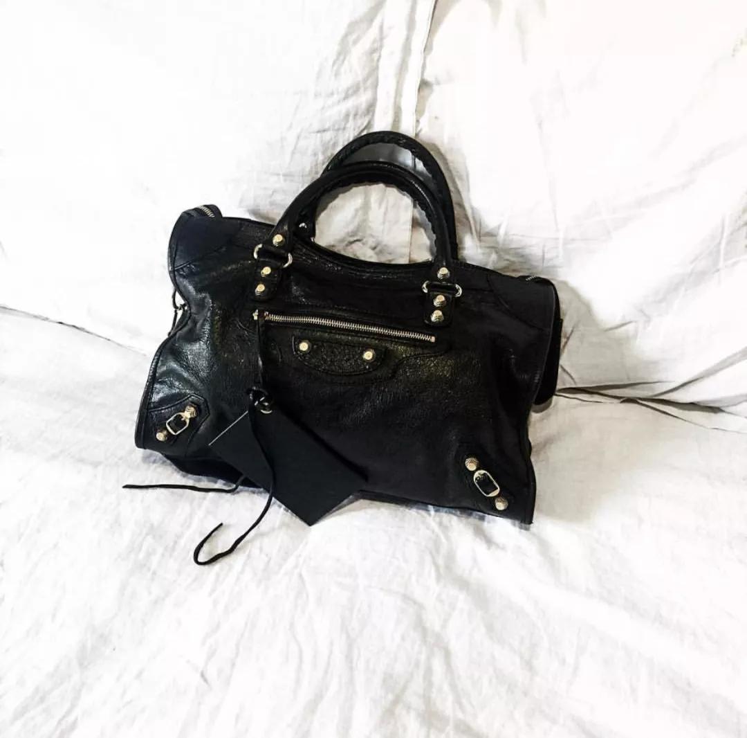 女孩子需不需要一个贵的包,女人一般买什么价位的包