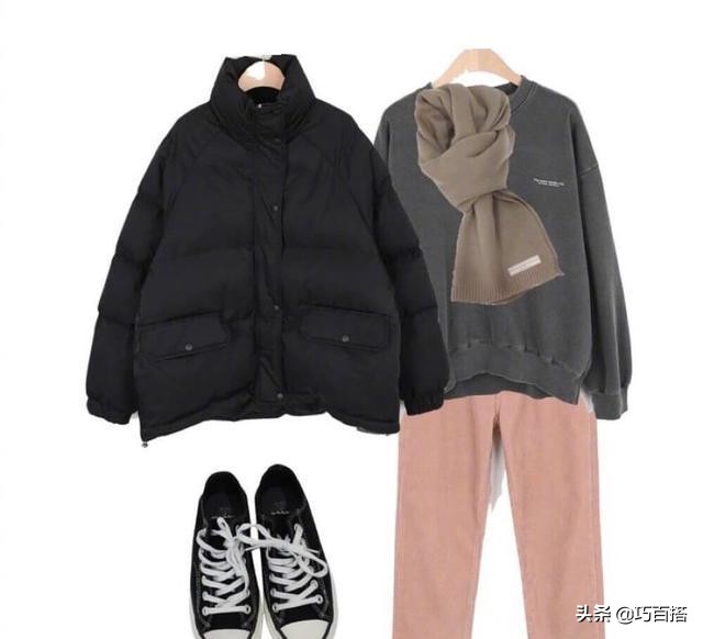 简单黑色棉服连帽,时尚修身黑色棉服简单大气