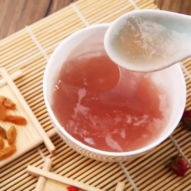 草莓辅食几个月可以吃,草莓辅食果酱制作方法