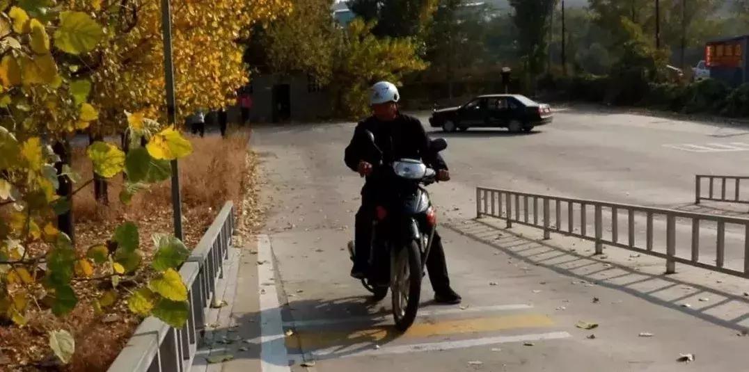两轮摩托车驾驶证怎样考取,兰州摩托车驾驶证考取流程