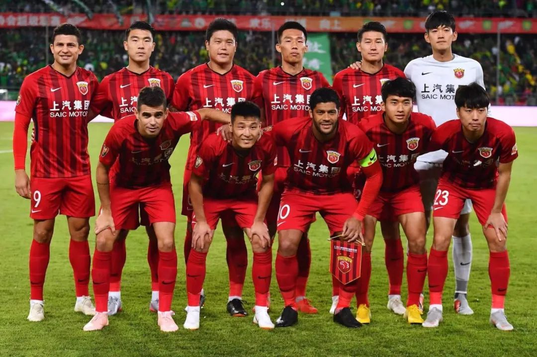 汽车和足球的故事大全,一场汽车与足球的巅峰对决