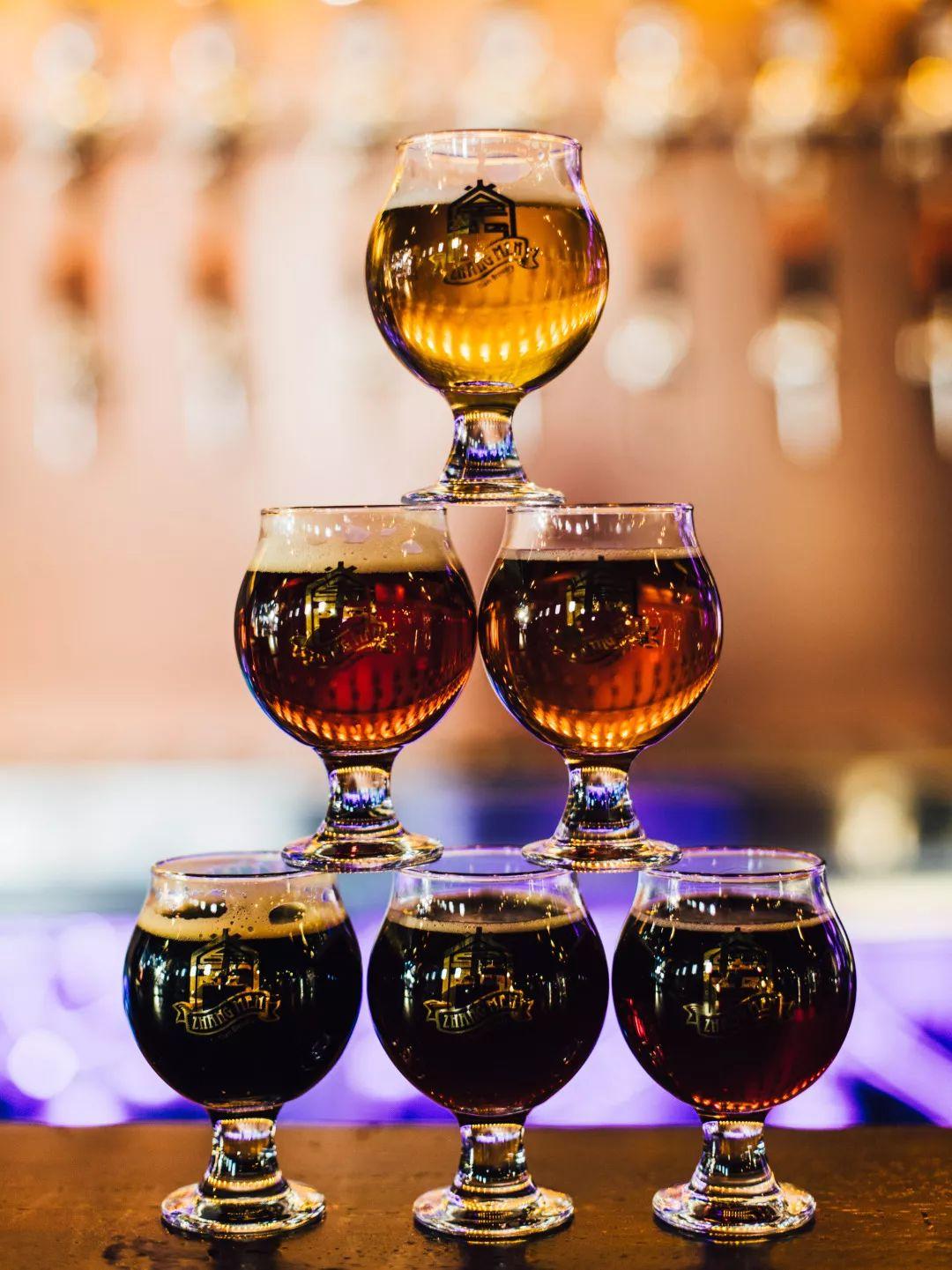 外国人喝中国精酿,外国人喝的真正的精酿