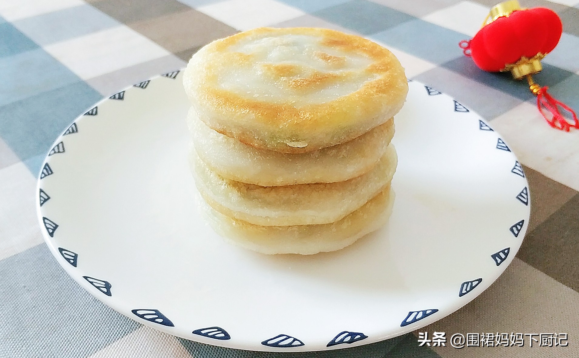 自制的家庭小饼软糯香甜特别好吃,5元一张绸缎饼教你在家做