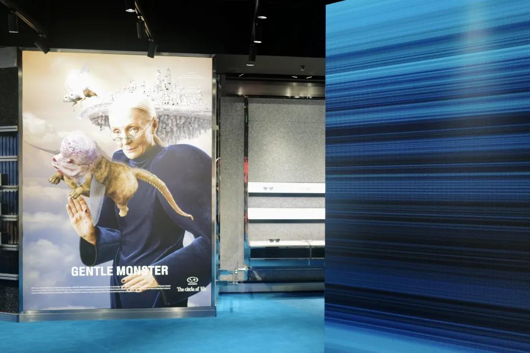 别争了,这条马路才是魔都内卷之王