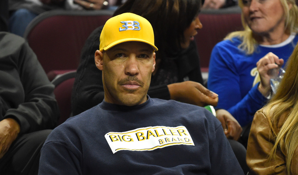 球哥说球爹给自己惹麻烦,球爹教训球哥