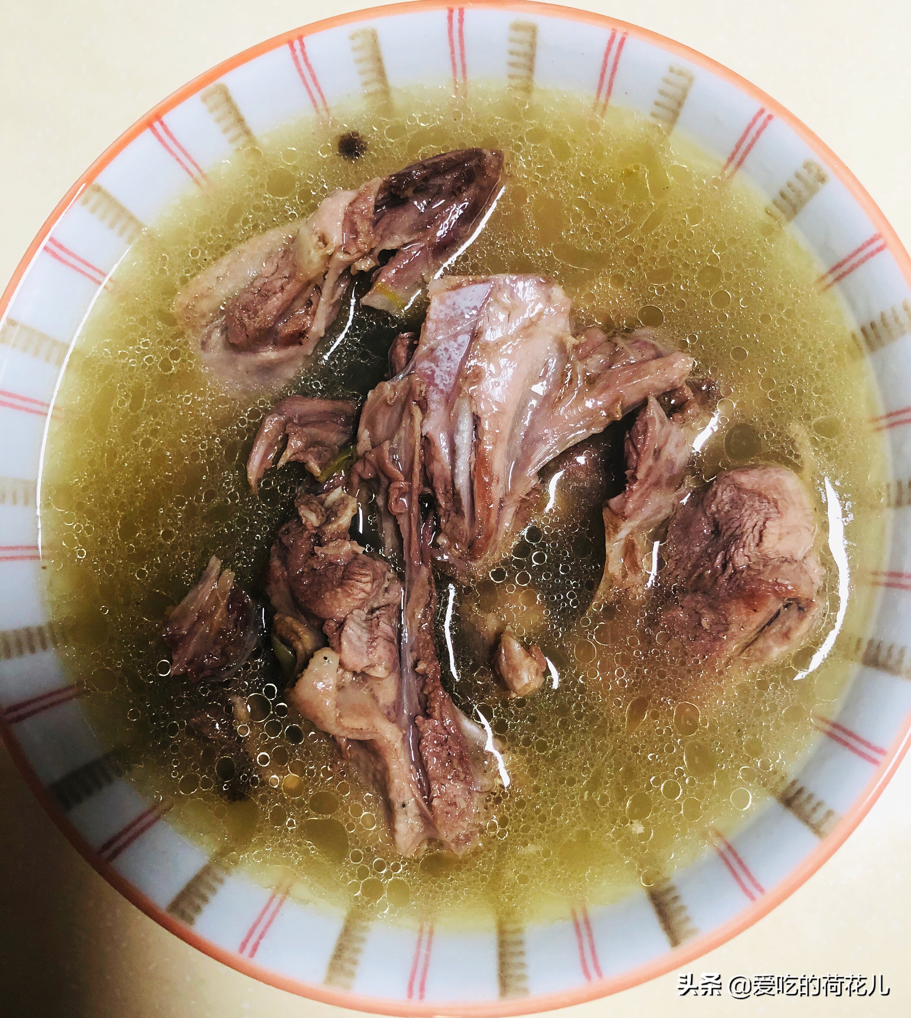 初冬炖汤食谱,春季炖鸭汤放什么食材最好