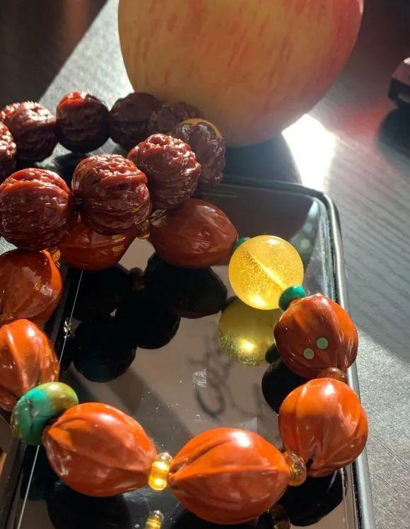 文玩小核桃手串如何玩,野生文玩精品小核桃手串