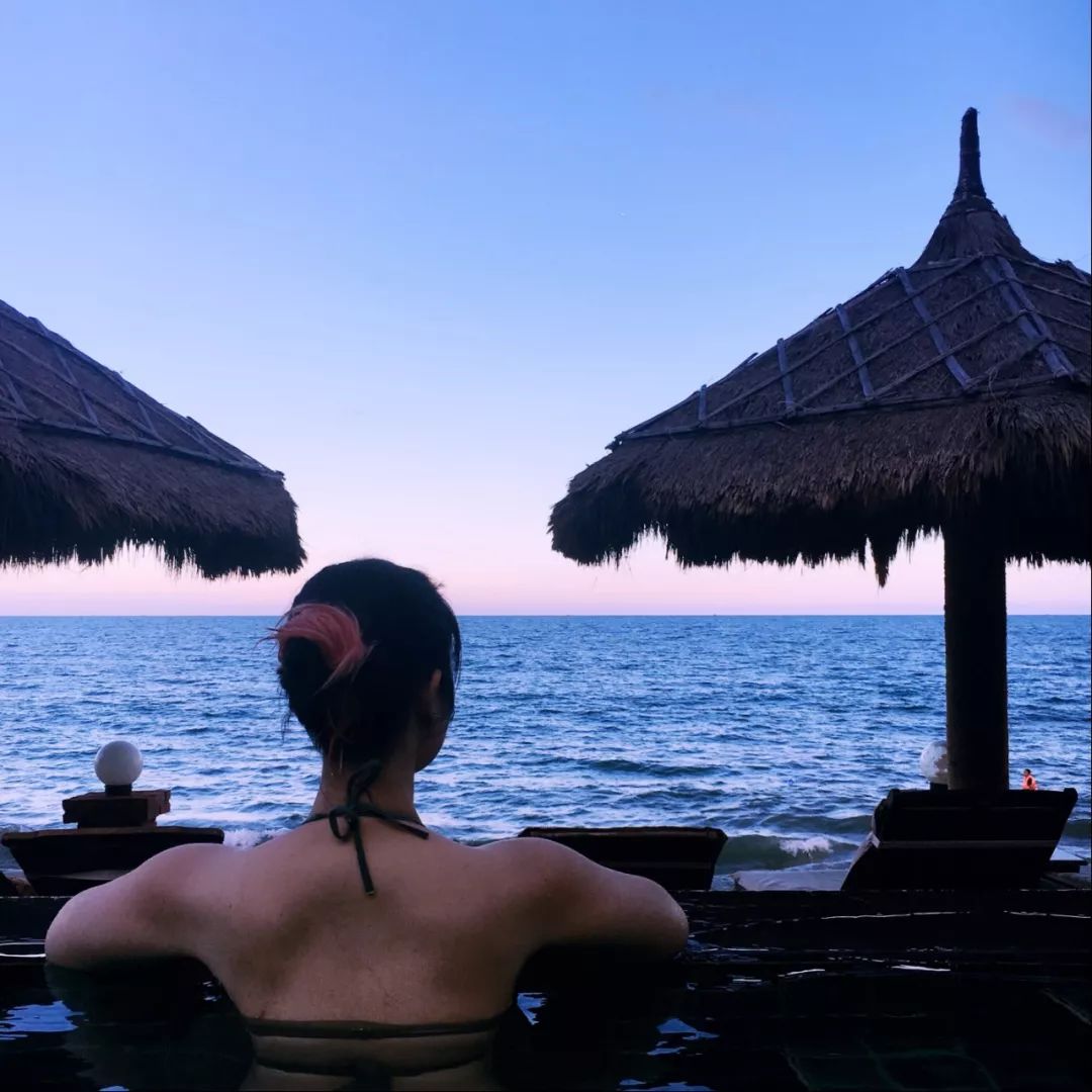 「故事」背影杀，健身让我拥有隐形的翅膀