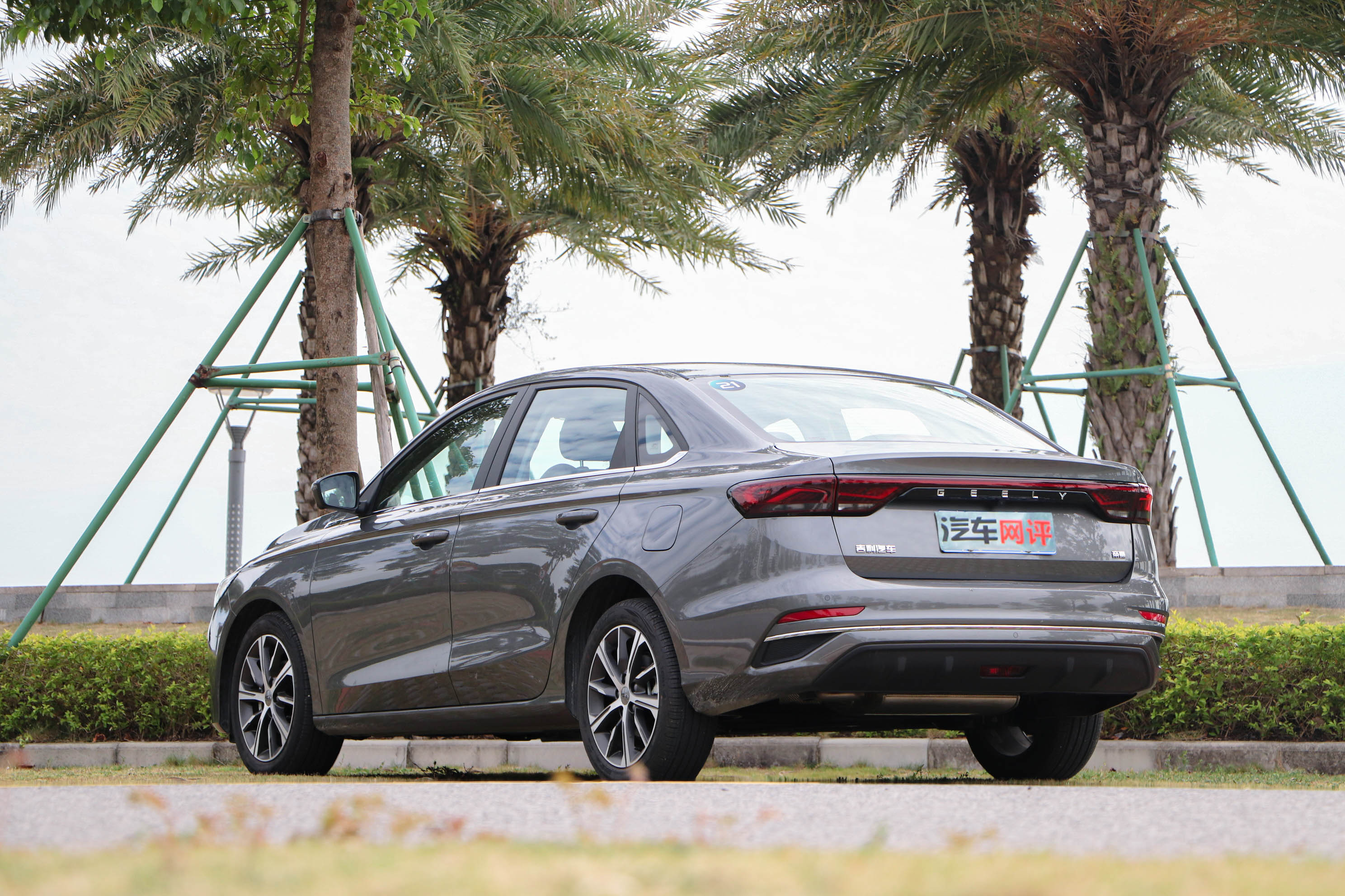 第四代帝豪顶配版试驾,全新帝豪第四代试驾体验