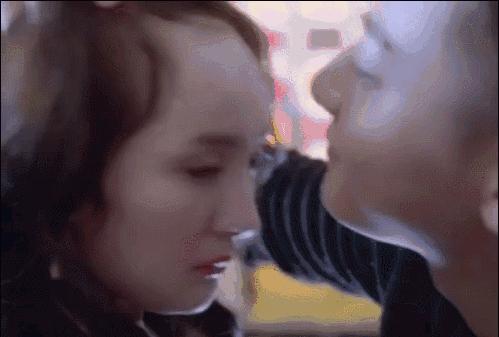 杨幂发际线变低了怎么修发,杨幂的发际线是怎么恢复的