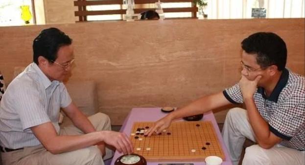 一夜输掉7亿美元，欠200多亿跑路后，金立老板至今下落不明