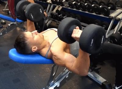 撸铁教程初级练胸,纯新手小白如何练胸