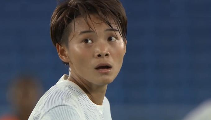 王霜受伤离场视频,王霜受伤训练视频