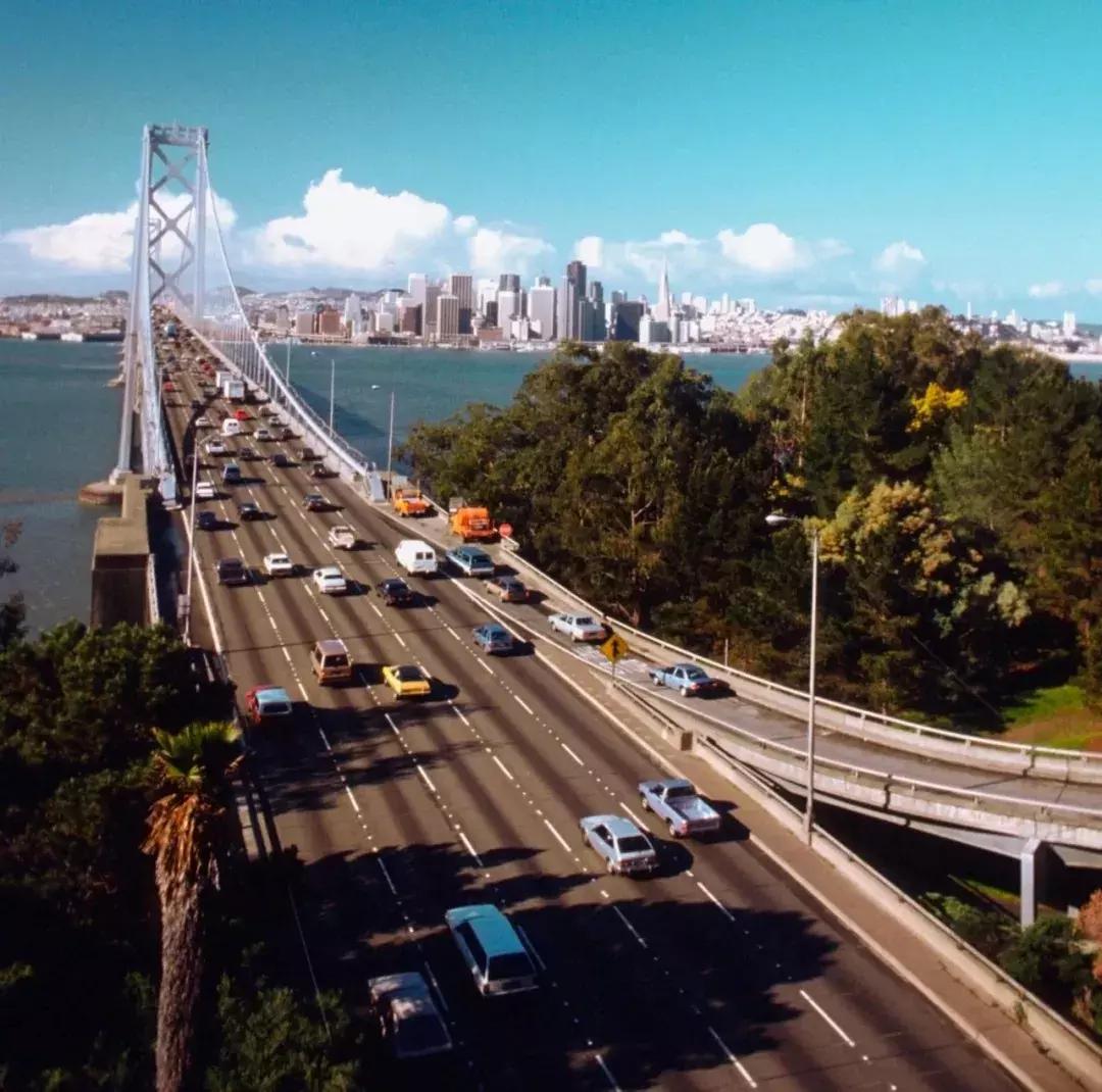 加州和波士顿哪个更适合华人,加州与波士顿的区别