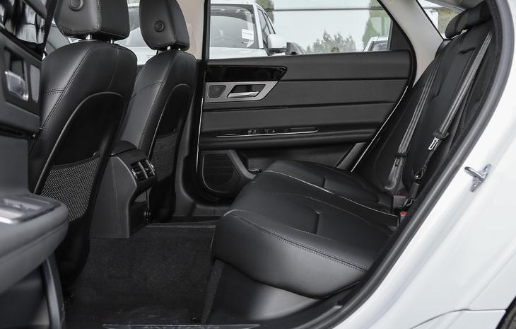 厌倦bba买什么车,捷豹xflvsbba