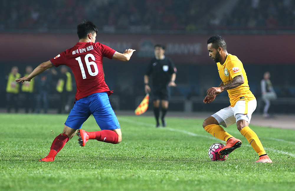 回播第8轮苏宁对河南建业,河南建业背水一战