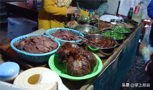 广西桂林阳朔西街小吃天下第一饼,阳朔西街有名小吃