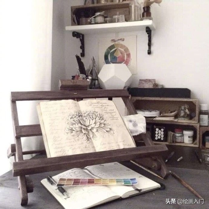 用铅笔画水墨人物画,用蘸水的笔画画图片
