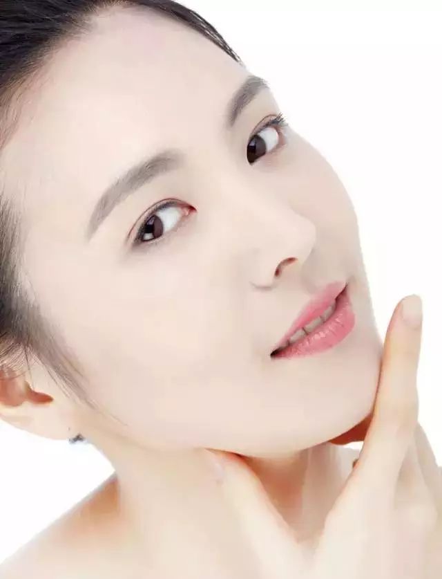 偏黑肤质的口红,偏黄偏黑皮肤适合什么颜色口红