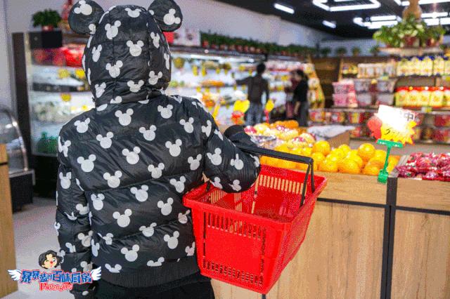 这是什么神仙超市？万象城的品质堪比五爱的价格！奶茶1元喝