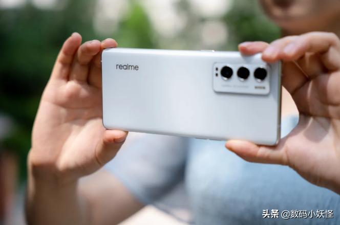 realme真我gt大师探索版体验,realme真我gt大师探索版和iqneo5