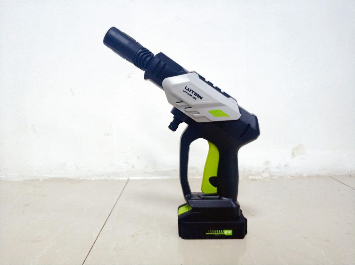 户外简易自助洗车机,绿田沙漠之鹰无线洗车机评测视频